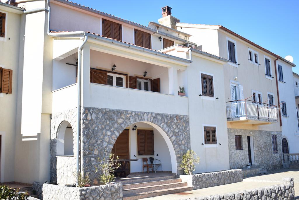 Apartments Blue Dream Malinska Bagian luar foto