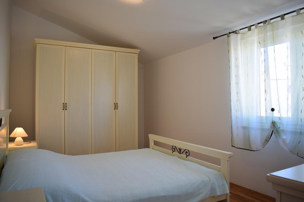 Apartments Blue Dream Malinska Bagian luar foto