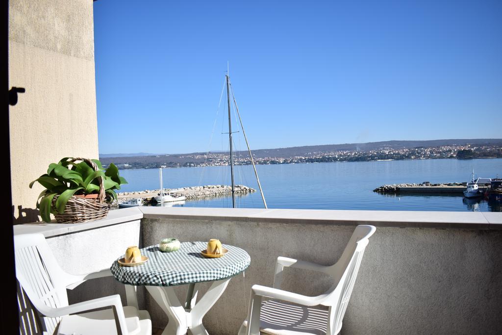 Apartments Blue Dream Malinska Bagian luar foto