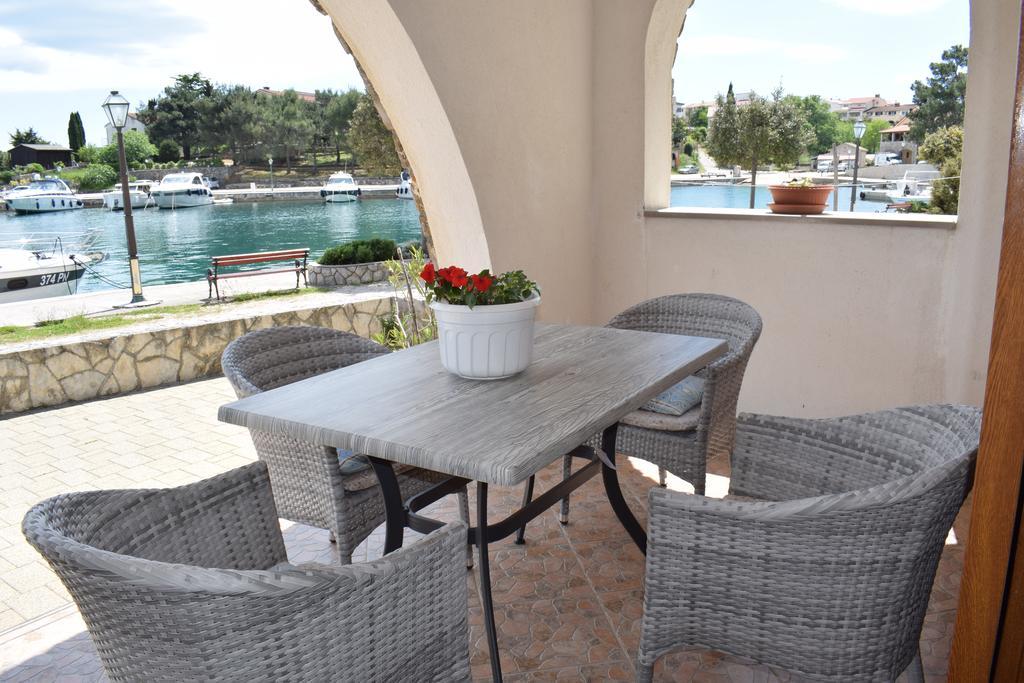 Apartments Blue Dream Malinska Bagian luar foto