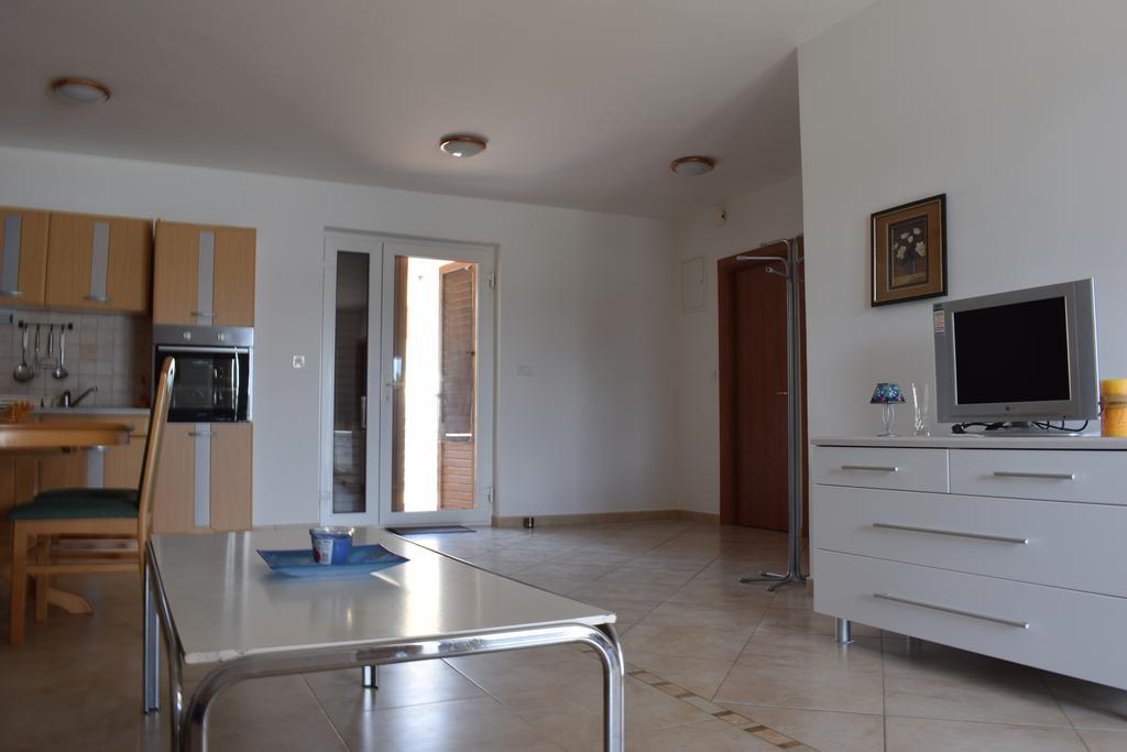 Apartments Blue Dream Malinska Bagian luar foto