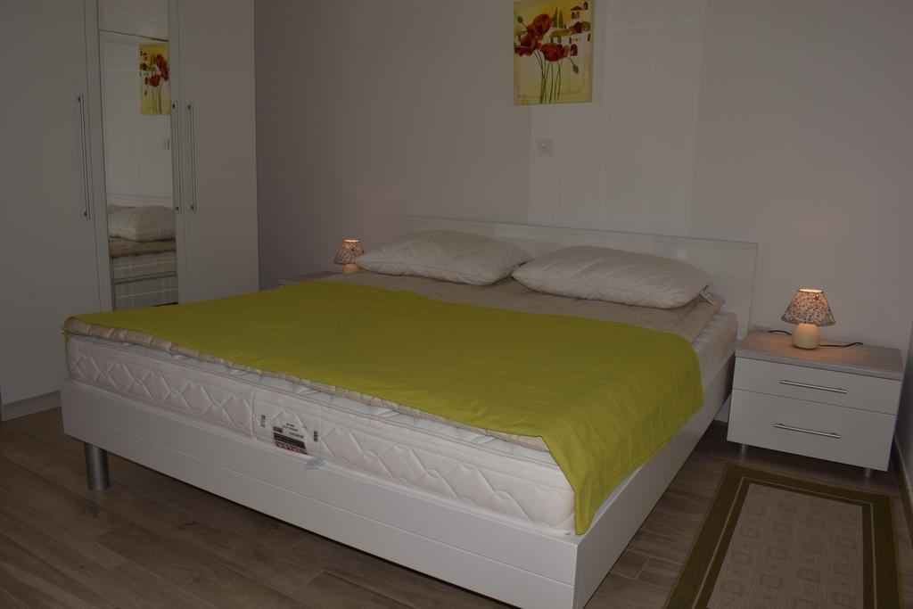 Apartments Blue Dream Malinska Bagian luar foto